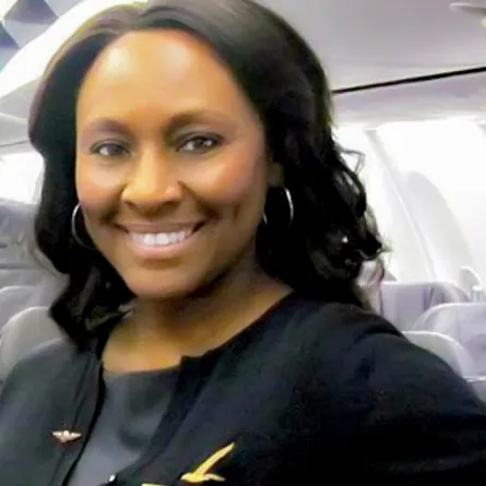 مضيفة تنتشل إبنة الـ 15 عاماً من يد أحد تجار البشر