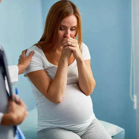 بكاء الحامل وحزنها وأثره على صحة الجنين!