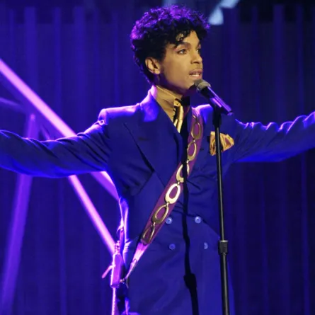 حفل الـ Grammy يكرّم النجمين الراحلين برينس وجورج مايكل