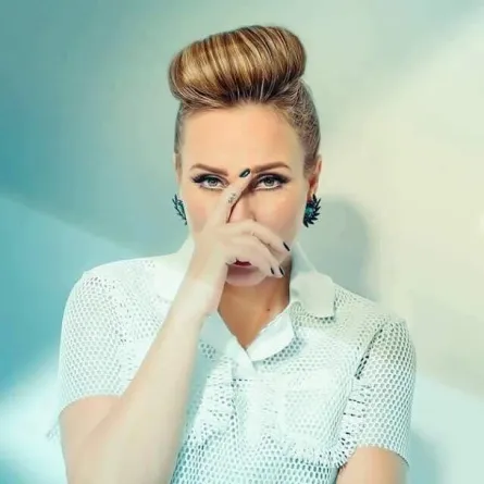 بالصور: شيرين رضا تتمنى العذاب لهؤلاء