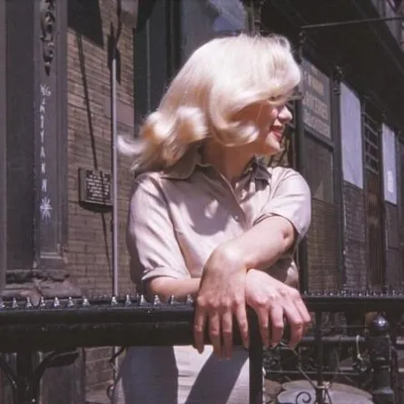 صور تكشف للمرة الأولى عن حمل مارلين مونرو