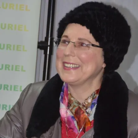 الفنانة المغربية سلوى الشودري تعلن إصابتها بالسرطان لأول مرة وتغني لمجلس المحبة