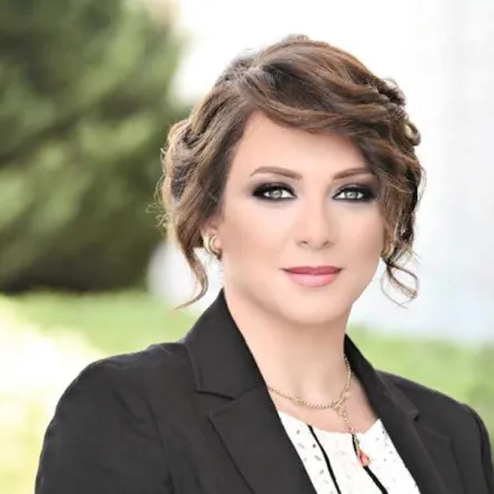 بالصورة .. شاهدوا سلاف فواخرجي خلال مراحل الدراسة