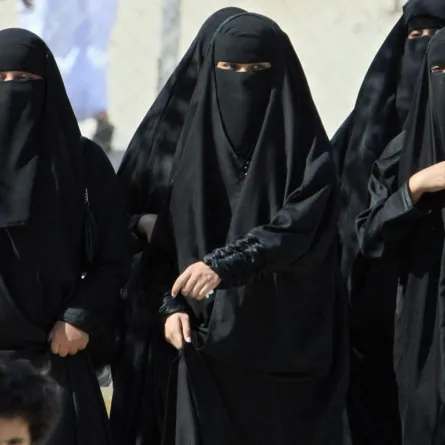 تنفيذ مشروع النقل للمعلمات في المناطق النائية