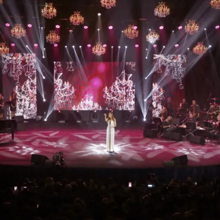 كارول سماحة غنّت الحب بكل فصوله ضمن حفلٍ ضخم