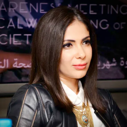 بالفيديو.. منى زكي للأمهات: "تربية ولادك بالهداوة مش القساوة"