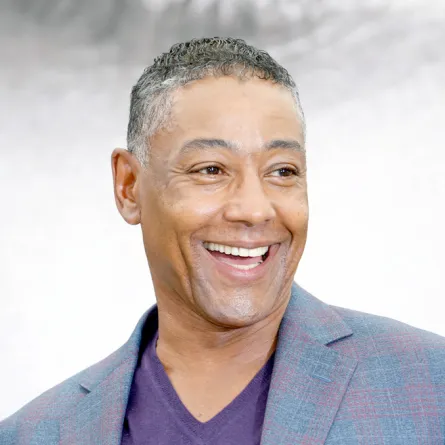 بالفيديو: نجم هوليوودي يرقص "العرضة" في "الجنادرية 31"