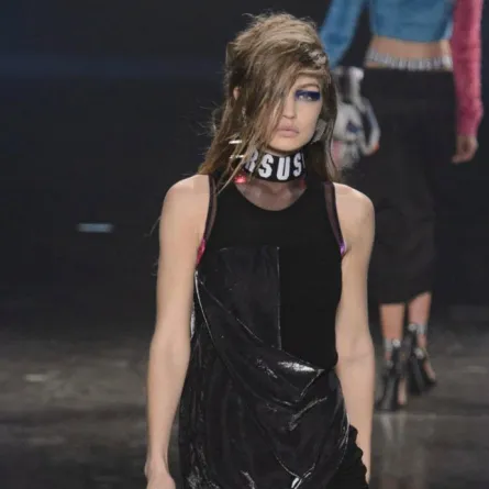 بداية قوية لـ أسبوع الموضة في لندن لموسم خريف 2017!