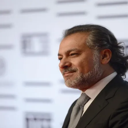 ما سبب سفر حاتم علي إلى رومانيا؟