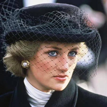 لندن تستضيف معرض "ديانا.. قصة أزيائها" في الذكرى الـ 20 لرحيلها