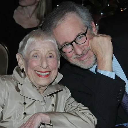 وفاة والدة المخرج الشهير ستيفن سبيلبرغ