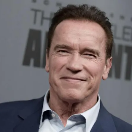 آرنولد شوارزنيجر يتخلى عن برنامجه..والسبب!