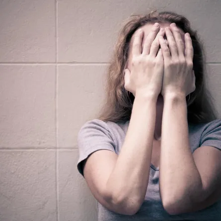 شوَّه وجه زوجته بسبب "سيلفي"