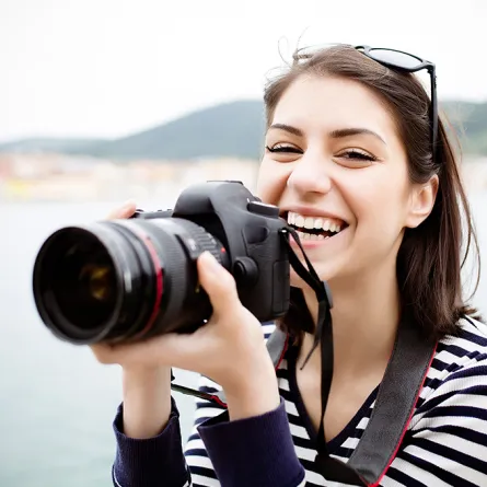 هل يؤدي انتشار ظاهرة المصوِّرات إلى سحب الثقة منهنَّ؟