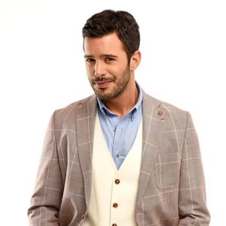 زواج باريش أردوتش بطل "حب للإيجار" يصدم معجباته