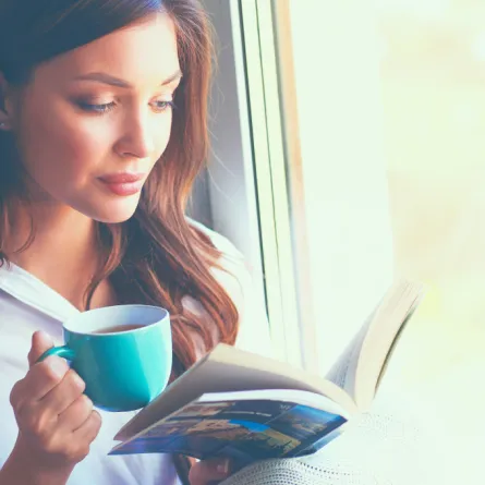 أكثر 5 أشياء تستفز محبي القراءة.. لا تجربوها أمامهم!