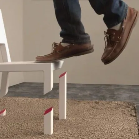 بالفيديو .. كرسي ينقذ حياة شاب سوري في تركيا