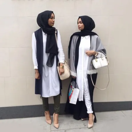 نيا عمرون فاشينيستا سعودية تلهمك إطلالات العبايات 