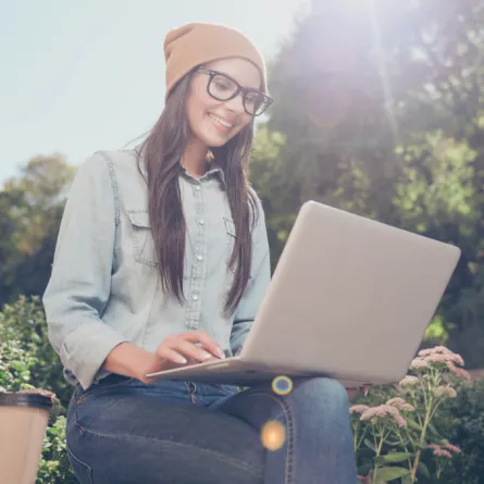 للفتيات.. 10 قواعد عليك اتباعها في إتيكيت الرسائل الإلكترونية