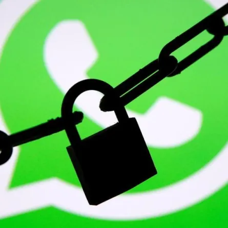 تحذير من رسائل احتيال عبر "واتس أب"