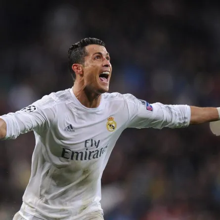 مصادر عائلية مقرّبة تكشف عن انتظار الدون كريستيانو أخوين لطفله الأكبر