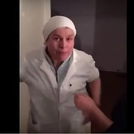 خادمة تتسبب في طرد دبلوماسية مغربية من فرنسا