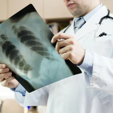 طالب سعودي يبتكر جهازاً لرصد الصفير الرئوي