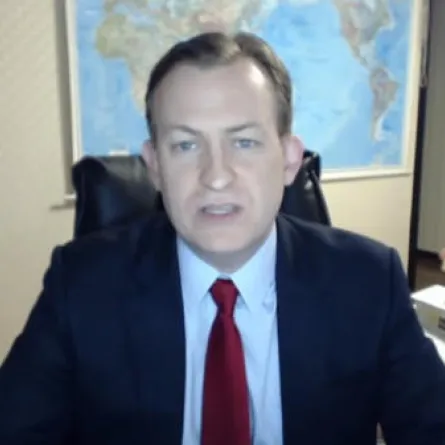 بعد إقتحام عائلته الهواء.. المحلل السياسي الشهير يعلّق!