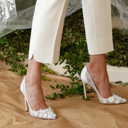 أحذية للعروس الكلاسيكية!