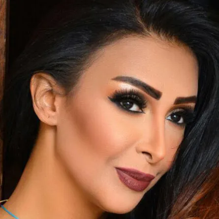 بالصور: مطاردة مثيرة تدمر سيارة المطربة شاهيناز