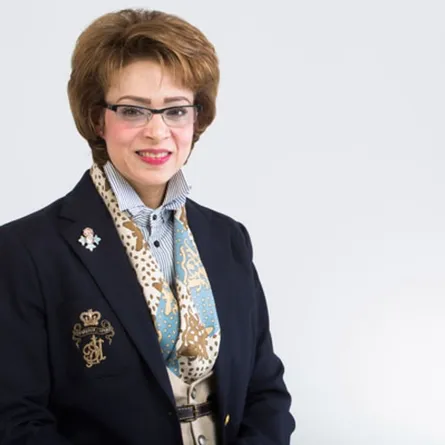 مناهل ثابت عالمة اقتصادية نادرة