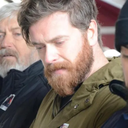 أنجين أوزتورك مصدوم برحيل شقيقته بأزمة قلبية مفاجئة