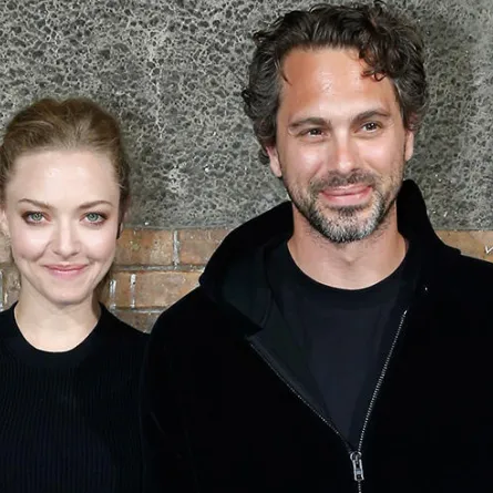 هل تزوّجت أماندا سيفريد سرّاً؟!