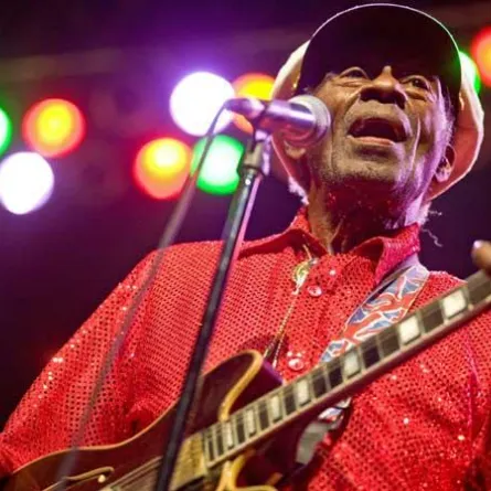 رحيل تشاك بيري: أسطورة موسيقى الروك أند رول