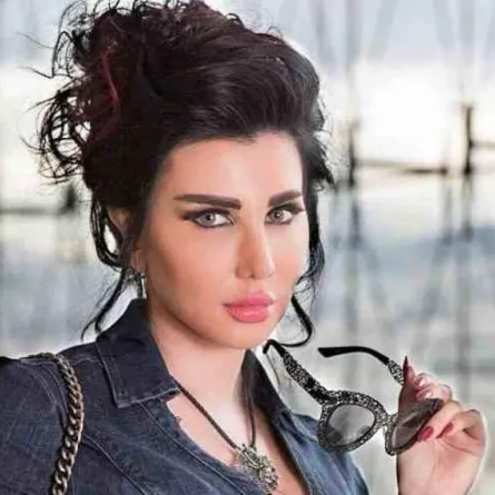 لهذا السبب جيني اسبر في دبي