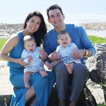 بالفيديو.. ردة فعل طريفة لتوأمين لا يريدان النوم