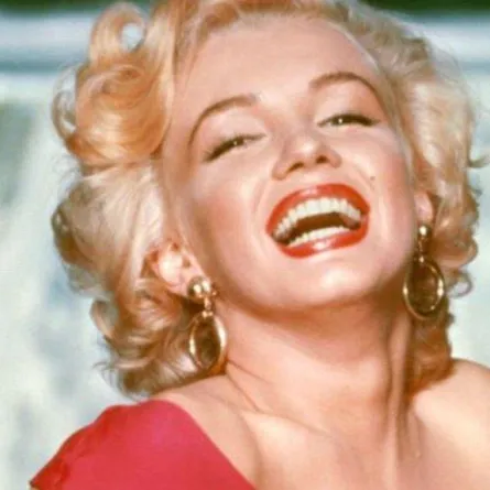 صور نادرة لمارلين مونرو التُقطت قبل أسابيع من وفاتها