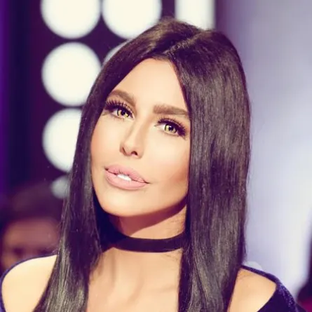 ليلى إسكندر تثير الجدل وتتحدث عن ميساء مغربي وزوجها