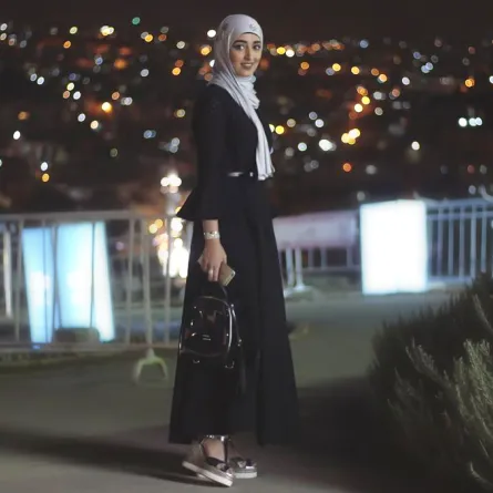 نجود الشمري يوتيوبر سعودية تتقن إطلالات الحجاب