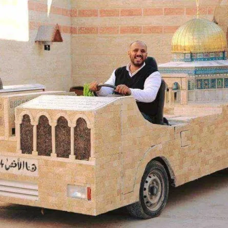 مهندس أردني يصنع مجسماً متحركاً للأقصى في تركيا لتعريف الناس به