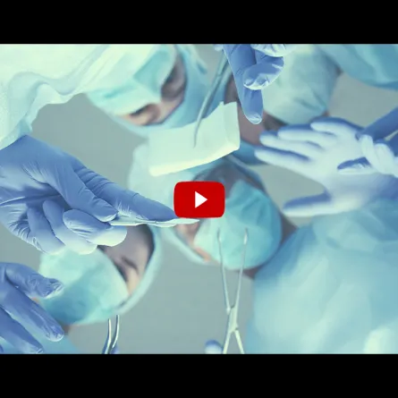 بالفيديو.. وصلة رقص لطبيبات وممرضات حول مريض بغرفة العمليات