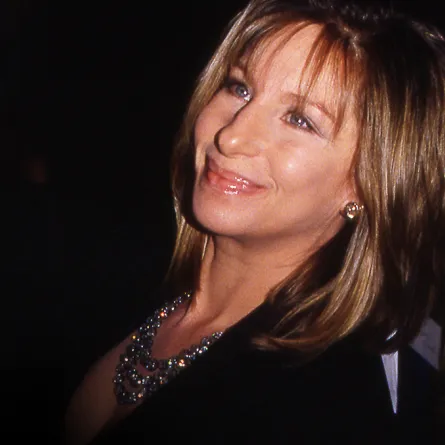 "ديكورات" أنثوية في منزل باربرا سترايساند بـ"ماليبو"