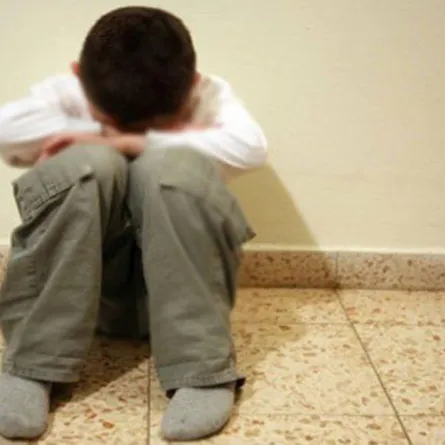 إبن الرابعة يقتل أمه برصاصة في القلب