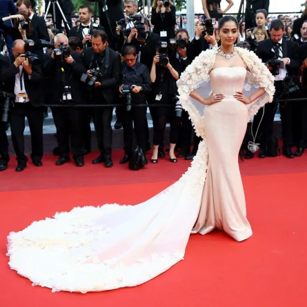 سونام كابور في أجمل إطلالاتها...تعرفي إليها