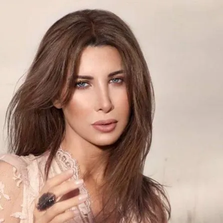 نانسي عجرم تمازح جمهورها وتتراجع