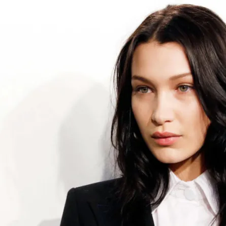 بيلا حديد: فخورة بكوني مسلمة