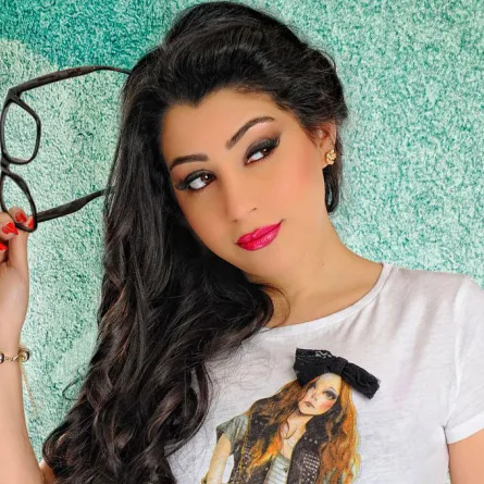 بالصور: مواقف محرجة لـ أيتن عامر وغادة عبد الرازق وعادل إمام وراء الكواليس