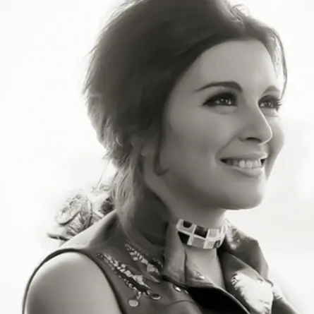 بالصور والتفاصيل: 7 نجوم لم يجدوا ثمن العلاج  أشهرهم سعاد حسني