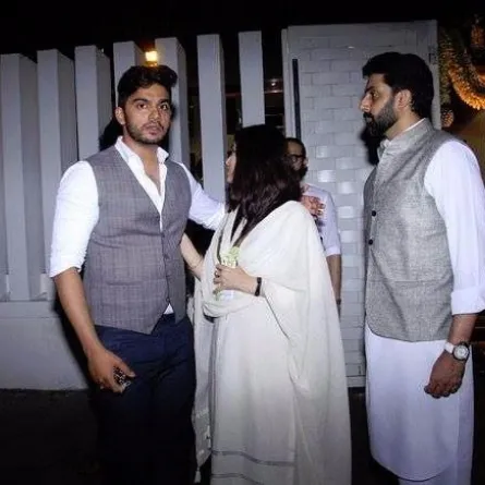 آيشواريا راي تكرّم والدها الراحل