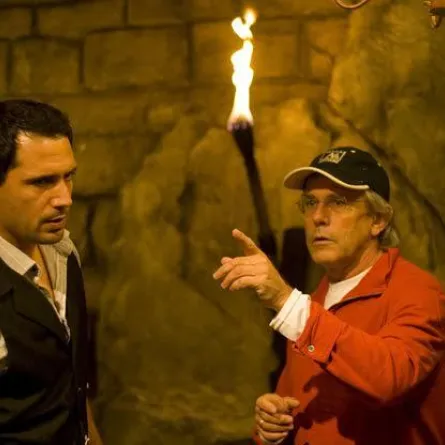 لماذا قطع ظافر العابدين تصوير مسلسله مع هند صبري ؟